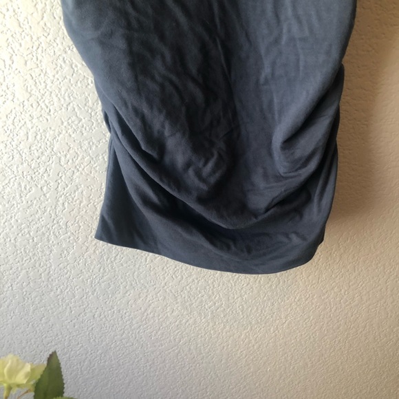 Monrow Tucked Shoulder Shirred Dress in Blue Steel sz M - Picture 8 of 11